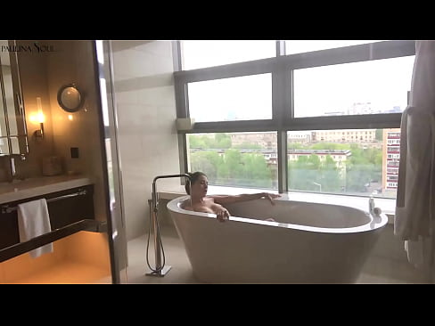 ❤️ Потрясающая Малышка Страстно Дрочит Киску в Ванной ️ Видео траха на ttsex.ru ❌